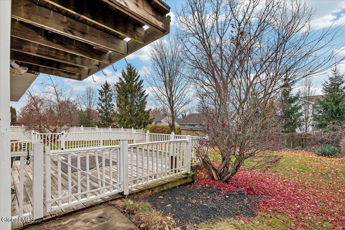 33 Rockefeller Boulevard East Greenbush, NY 12144 - Photo 36 of 38 36-IMG_4996