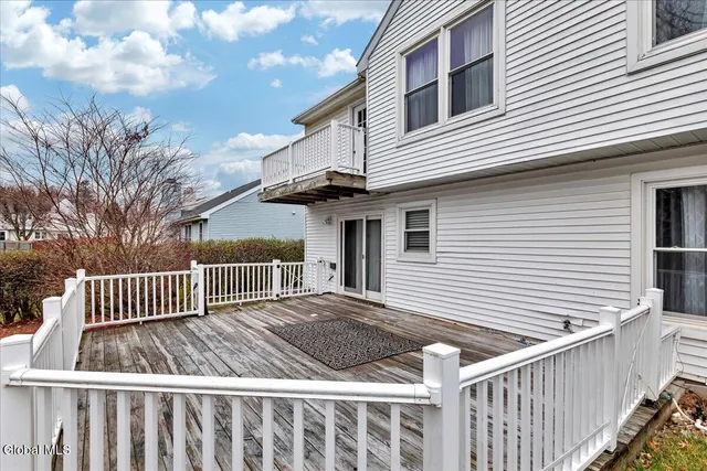 $419,000 | 33 Rockefeller Boulevard, East Greenbush, NY 12144