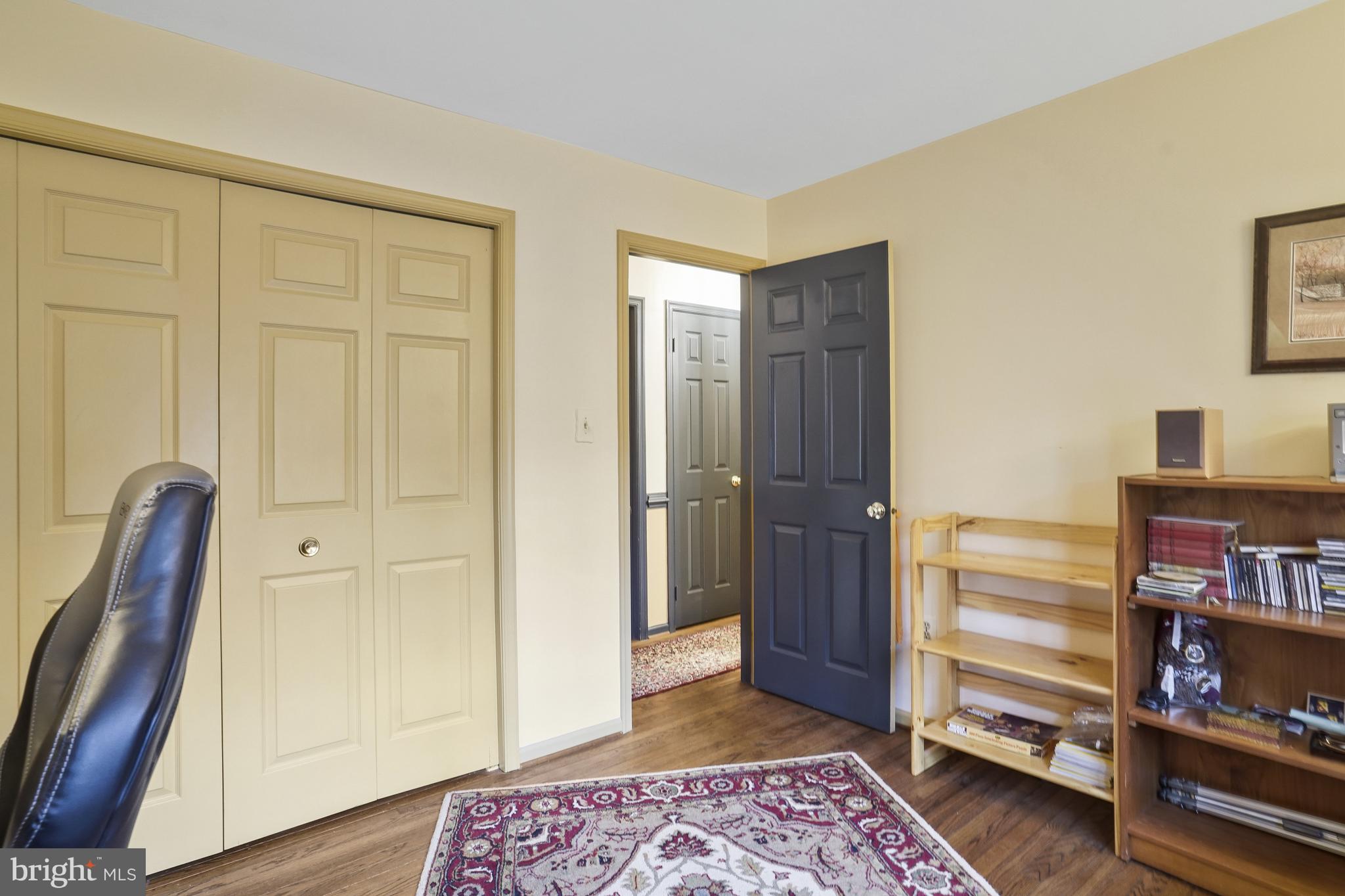 4885 Oakcrest Drive Fairfax, VA 22030 - Photo 23 of 36