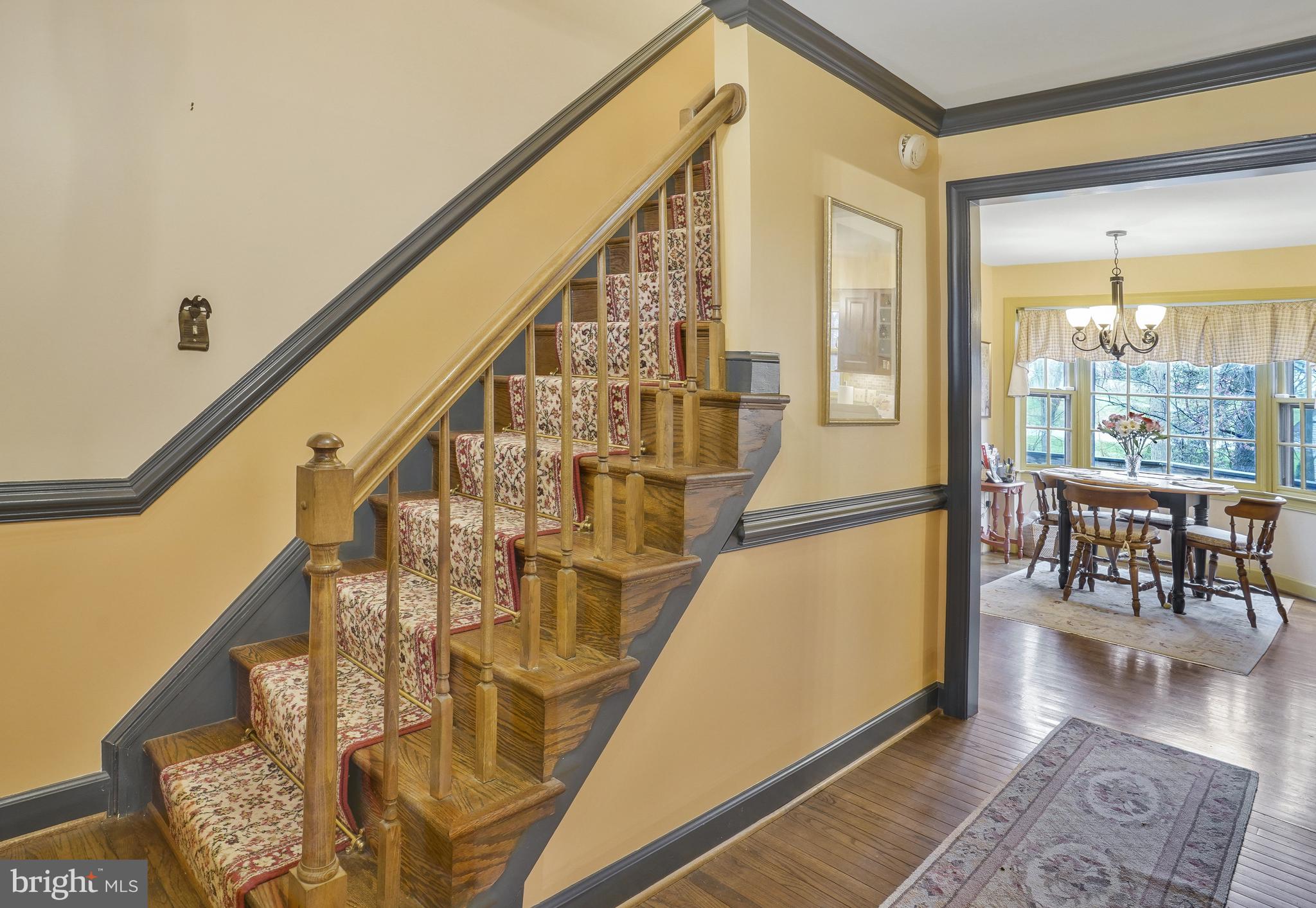4885 Oakcrest Drive Fairfax, VA 22030 - Photo 4 of 36 Foyer