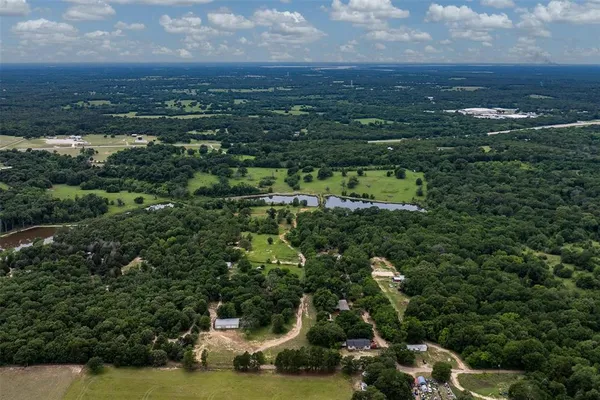 $1,050,000 | 5520 County Road 1502, Athens, TX 75751