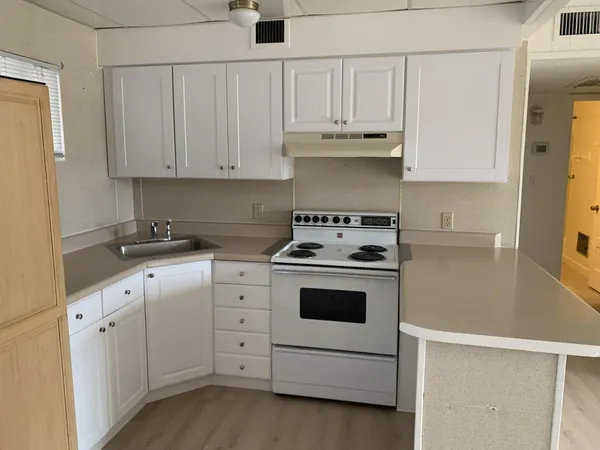 $1,205 | 4140 East Cliffside Trail, Unit J, Rimrock, AZ 86335