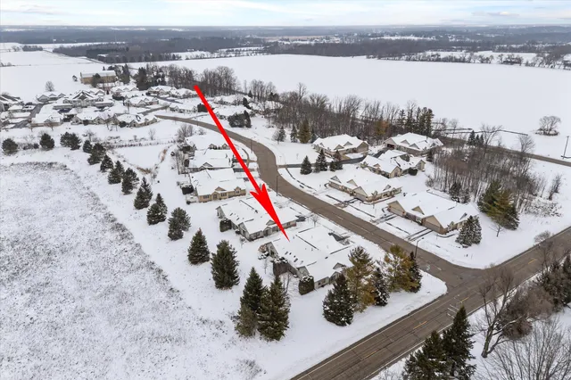 $329,900 | N160W18903 Oakland Drive, Jackson, WI 53037