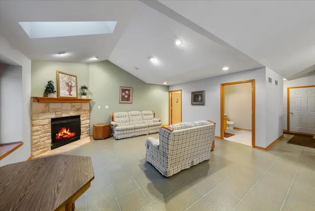 $324,900 | N160W18903 Oakland Drive, Jackson, WI 53037