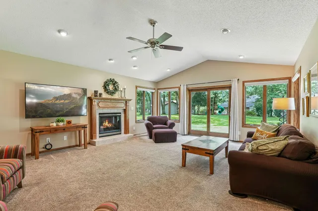 $549,500 | 11163 Nikolas Avenue, Becker, MN 55308