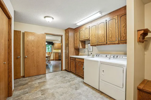 $549,500 | 11163 Nikolas Avenue, Becker, MN 55308