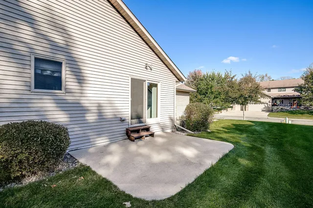 $549,500 | 11163 Nikolas Avenue, Becker, MN 55308