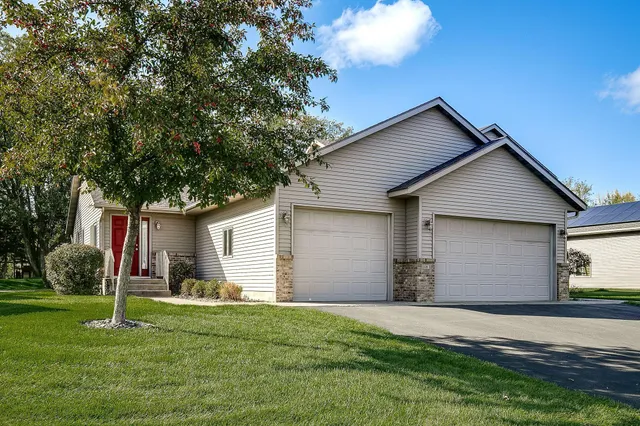 $549,500 | 11163 Nikolas Avenue, Becker, MN 55308