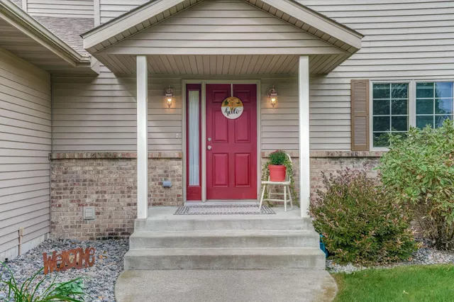 $549,500 | 11163 Nikolas Avenue, Becker, MN 55308