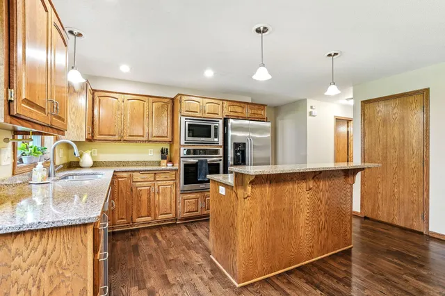 $549,500 | 11163 Nikolas Avenue, Becker, MN 55308