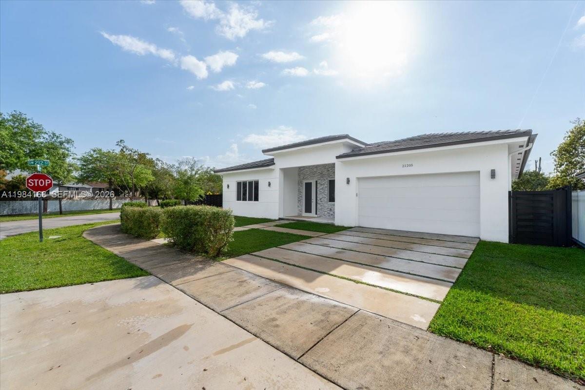 21205 Ingraham Ave Road Cutler Bay, FL 33189 - Photo 3 of 42