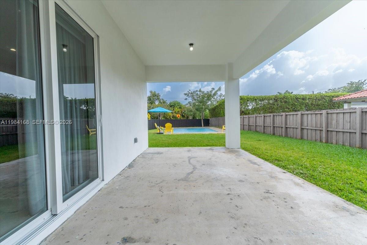21205 Ingraham Ave Road Cutler Bay, FL 33189 - Photo 38 of 42 a view of outdoor space