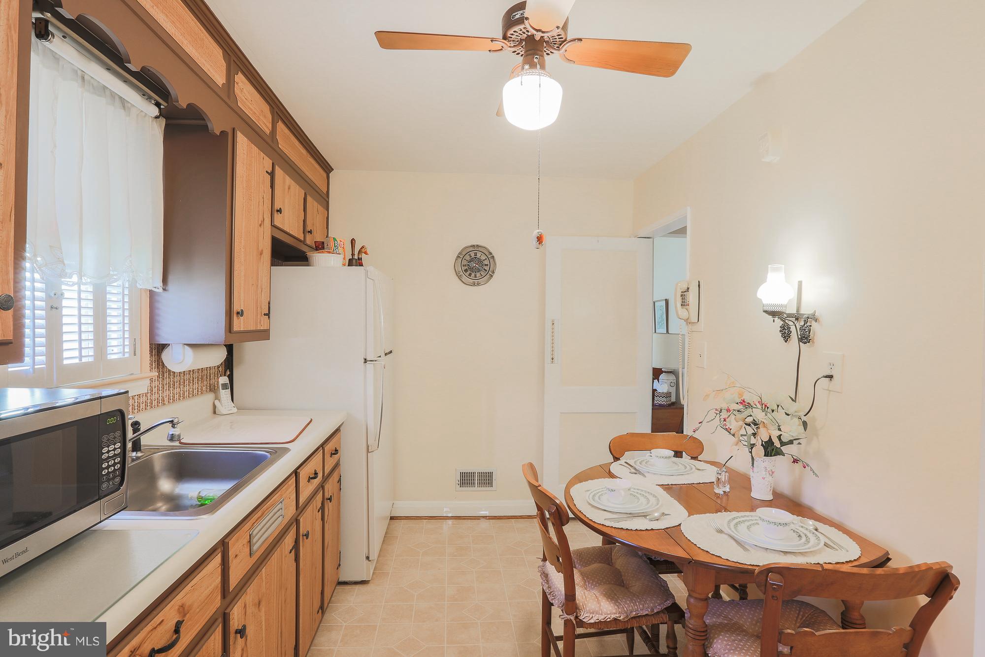 2510 Wendover Road Baltimore, MD 21234 - Photo 7 of 23 Kitchen
