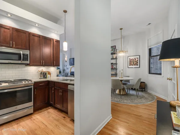 $475,000 | 1914 North Sheffield Avenue, Unit 2F, Chicago, IL 60614