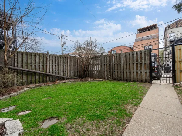 $475,000 | 1914 North Sheffield Avenue, Unit 2F, Chicago, IL 60614