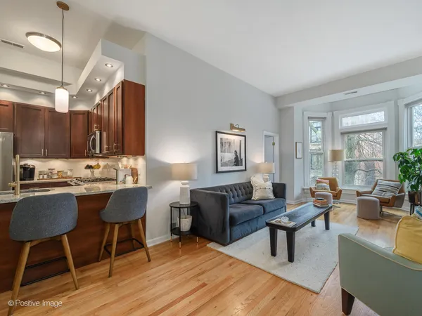 $475,000 | 1914 North Sheffield Avenue, Unit 2F, Chicago, IL 60614