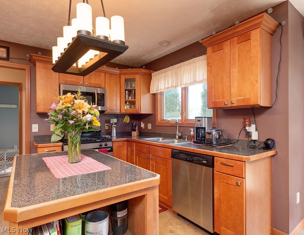 813 Dawn Road Madison, OH 44057 - Photo 11 of 29 Gallery Image 11
