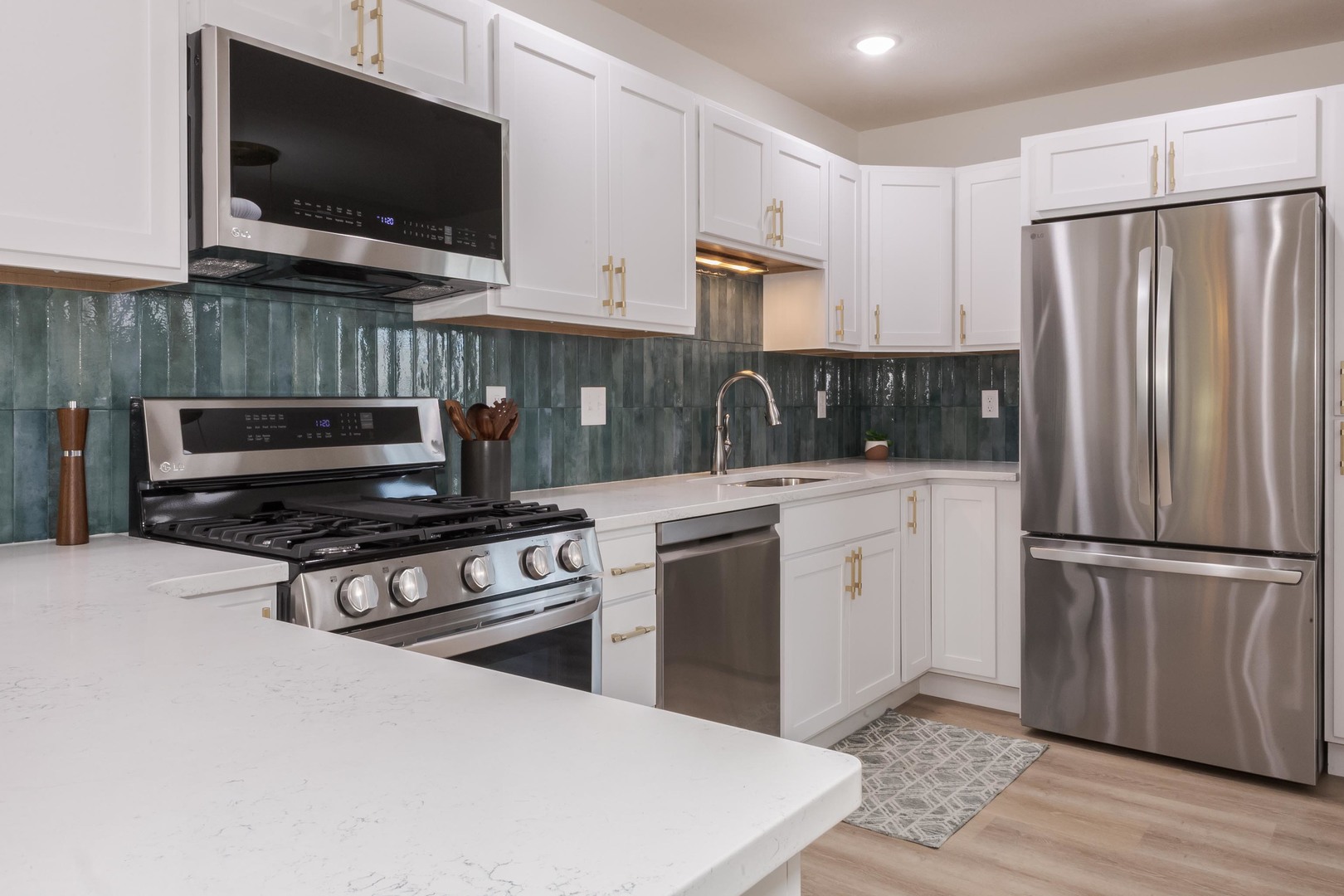 221 Cassidy Road Normal, IL 61761 - Photo 16 of 40 a kitchen with a appliances and a microwave