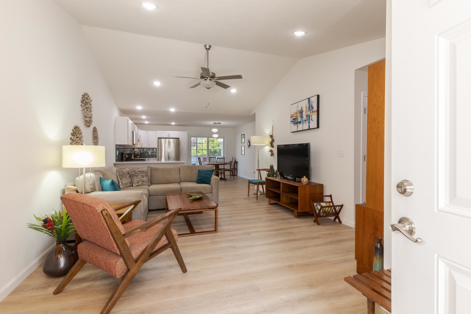 221 Cassidy Road Normal, IL 61761 - Photo 6 of 40 a living room with furniture and a flat screen tv