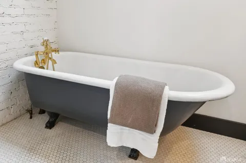 $2,450,000 | 856 Baker Street, San Francisco, CA 94115