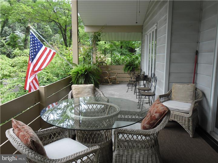 2851 Coventryville Road Pottstown, PA 19465 - Photo 18 of 22 Deck