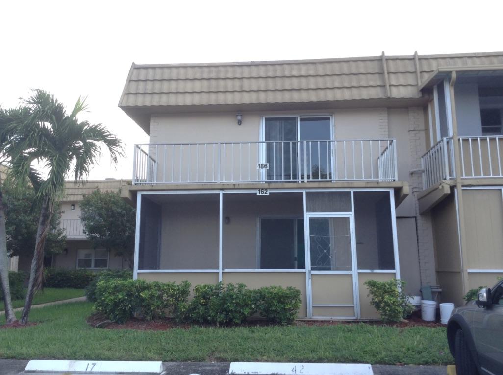 186 Monaco Way, Unit 186 Delray Beach, FL 33446 - Photo 22 of 31 186 Monaco View to Balcony