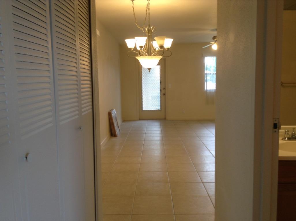 186 Monaco Way, Unit 186 Delray Beach, FL 33446 - Photo 9 of 31 186 Monaco Hall To Front