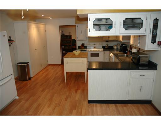 432 Independence Road Aliquippa, PA 15001 - Photo 4 of 18 Kitchen.