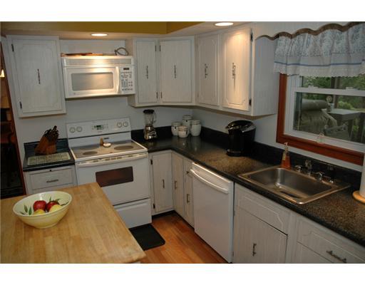 432 Independence Road Aliquippa, PA 15001 - Photo 5 of 18 Kitchen.