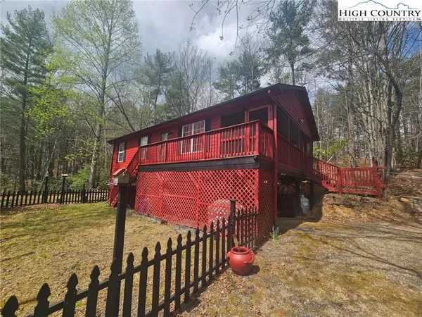 $289,600 | 582 Deer Crossing Lane, Lenoir, NC 28645