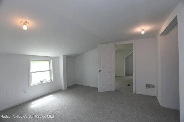 a picture of a bench in a picture