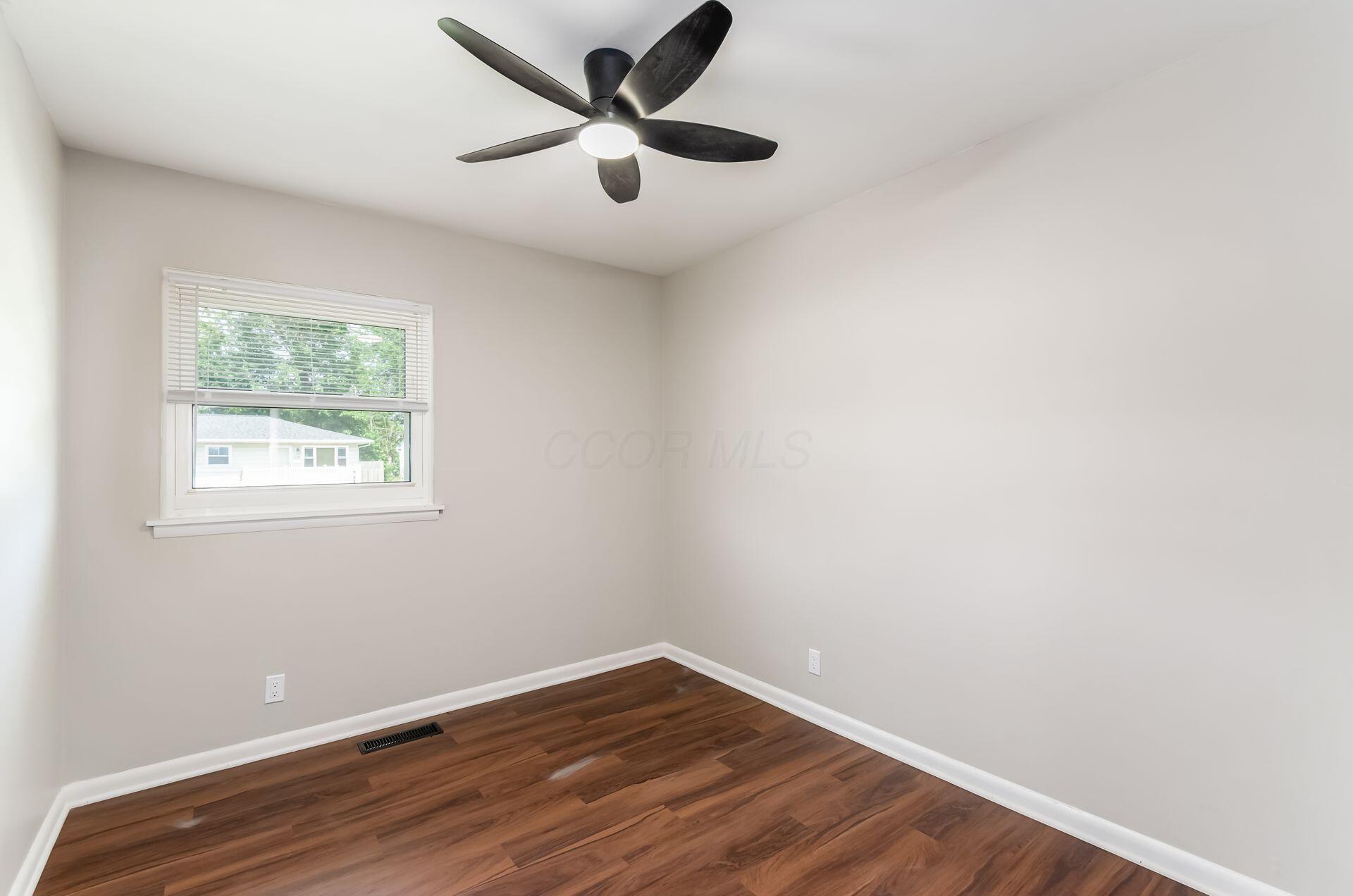 2283 Ward Road Columbus, OH 43224 - Photo 12 of 25 022_49c4dc8_K 2283 Ward Rd045
