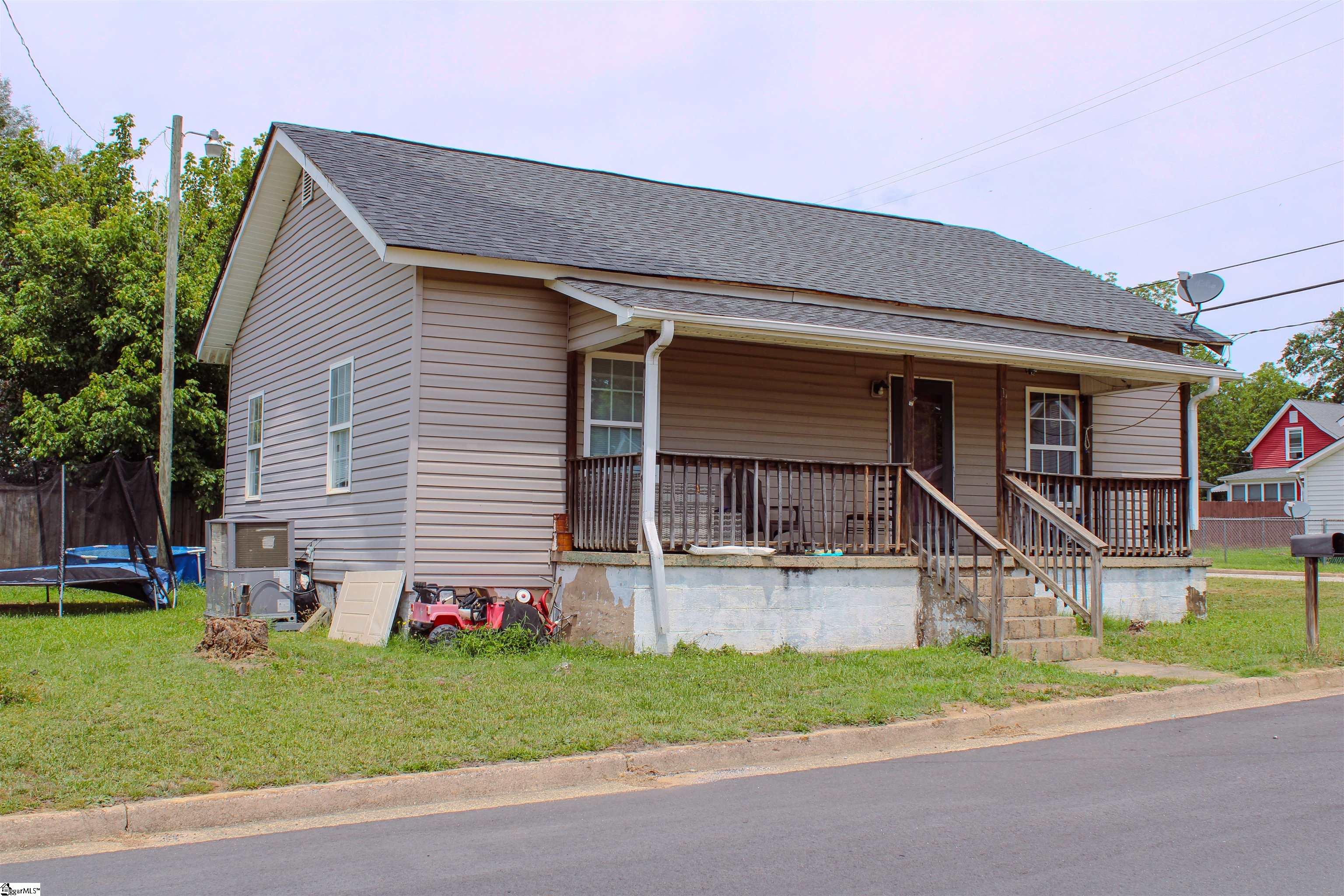 11 5th Street Greer, SC 29651 - Photo 2 of 13