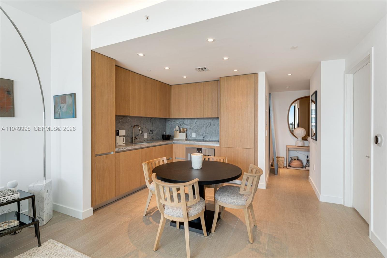 500 Alton Road, Unit 2004 Miami Beach, FL 33139 - Photo 6 of 28 Gallery Image 6