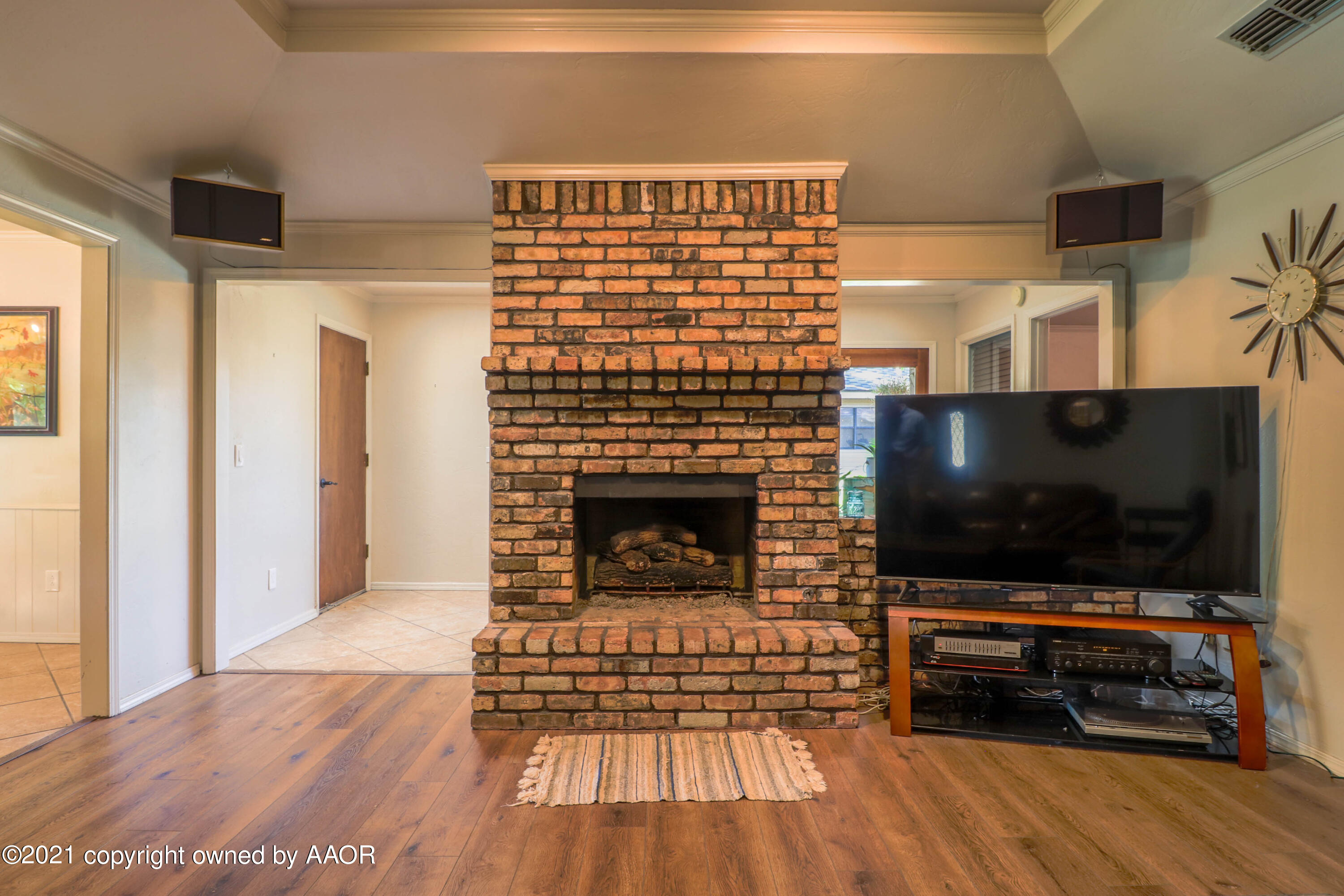 6901 Old Kent Road Amarillo, TX 79109 - Photo 7 of 37 LIVING