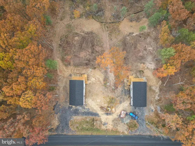 a house view with a outdoor space