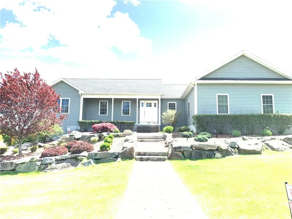 $800,000 | 36 Abatecola Way, Johnston, RI 02919