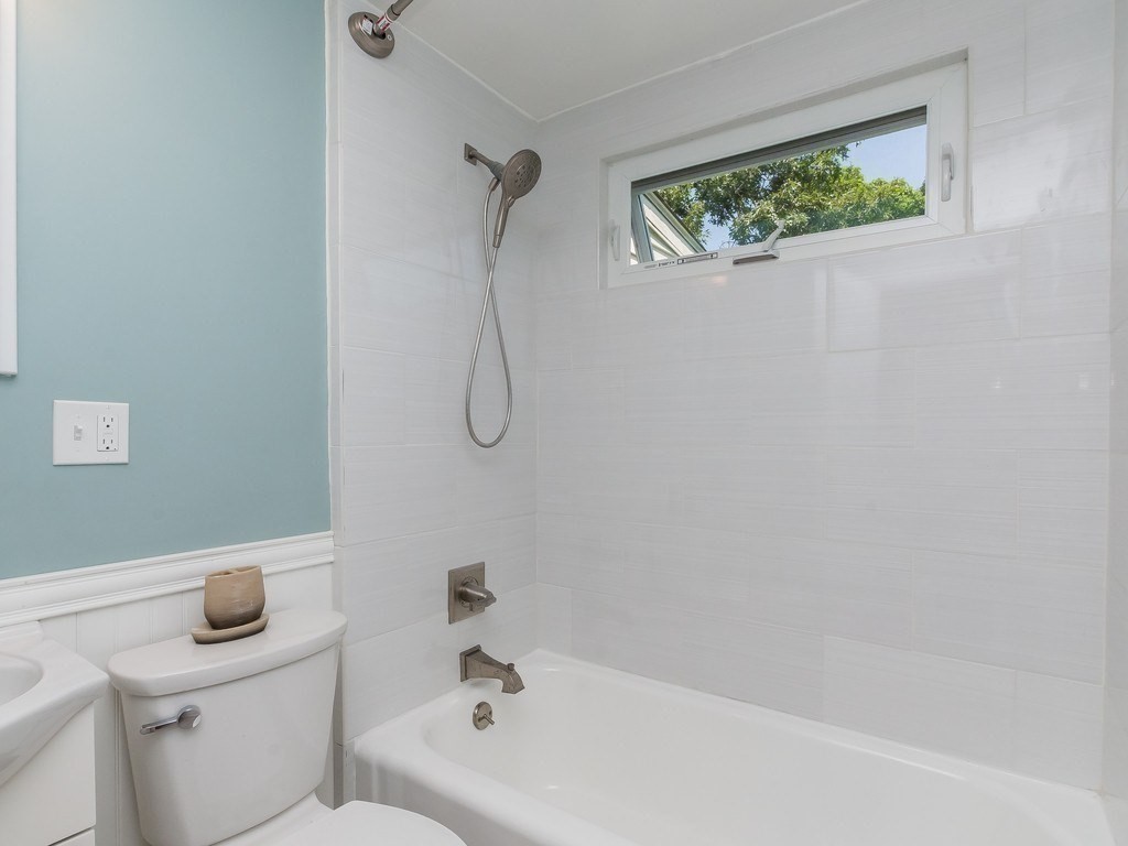 36 Bonad Road Boston, MA 02132 - Photo 12 of 26