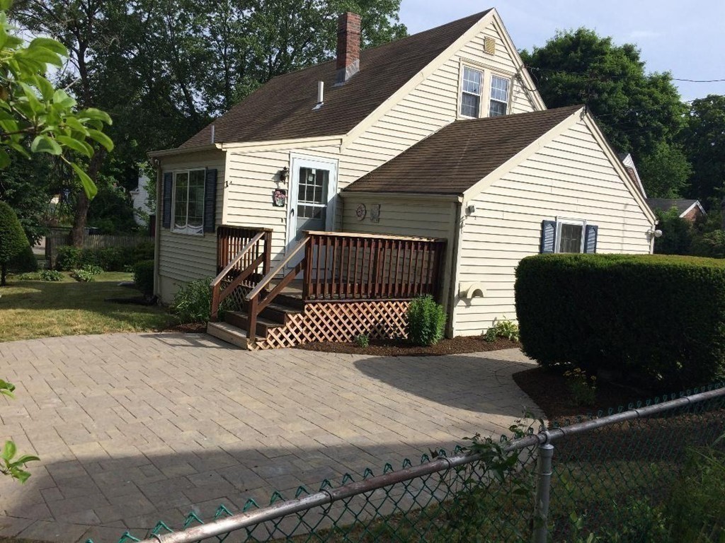 36 Bonad Road Boston, MA 02132 - Photo 22 of 26