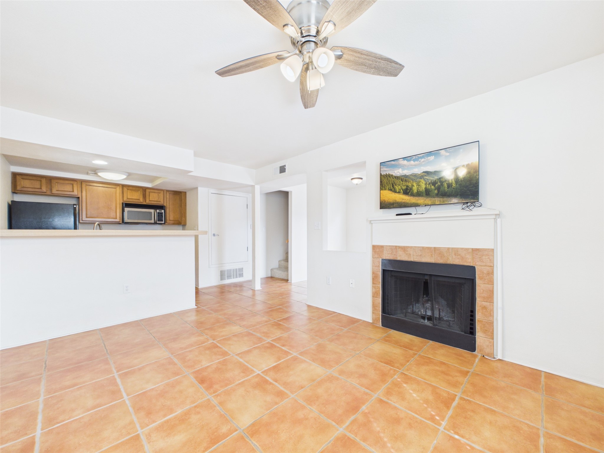 2210 Miguel Chavez Road, Unit 111 Santa Fe, NM 87505 - Photo 8 of 17