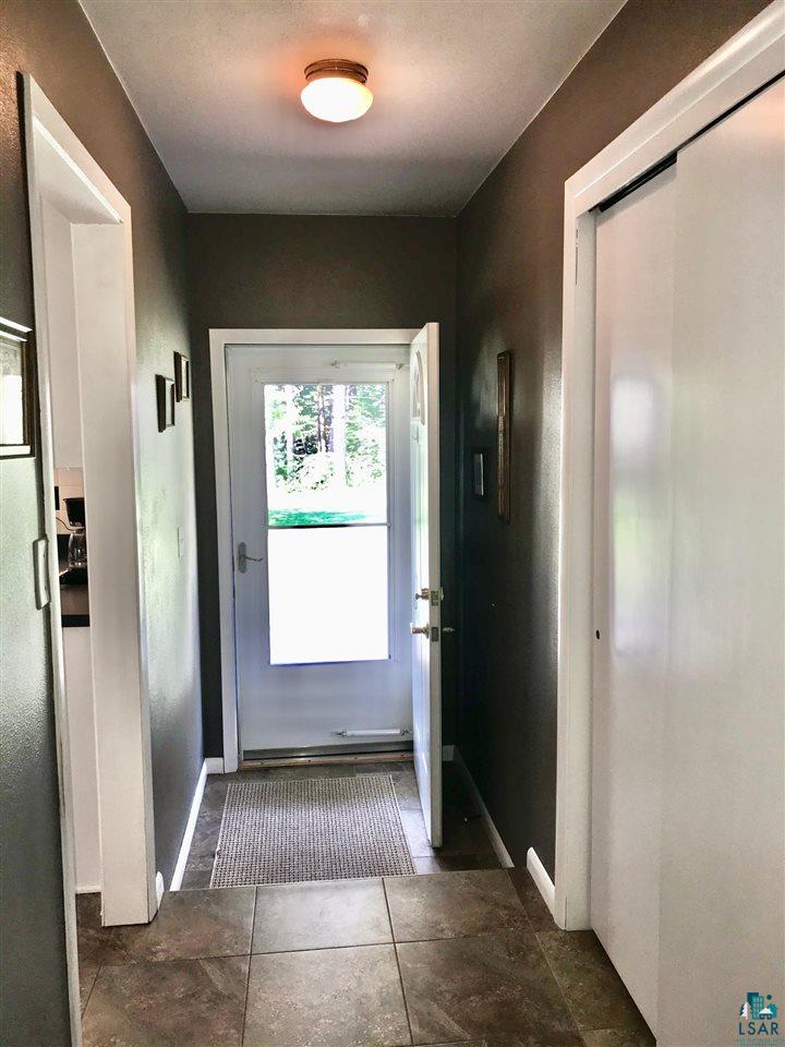 2616 Swan Lake Road Duluth, MN 55811 - Photo 21 of 47 MAIN FLOOR ENTRY FOYER