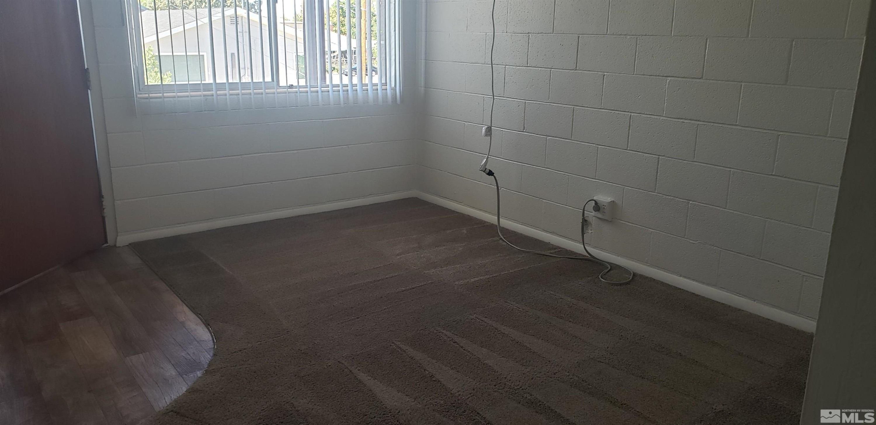 565 Roberts Street, Unit C Reno, NV 89502 - Photo 6 of 21 Photo 6