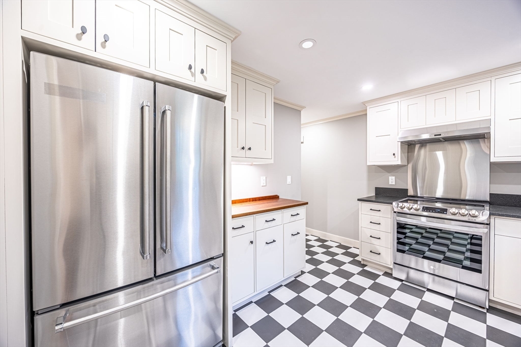 85 Woodland Road Boston, MA 02130 - Photo 2 of 35 Gallery Image 2