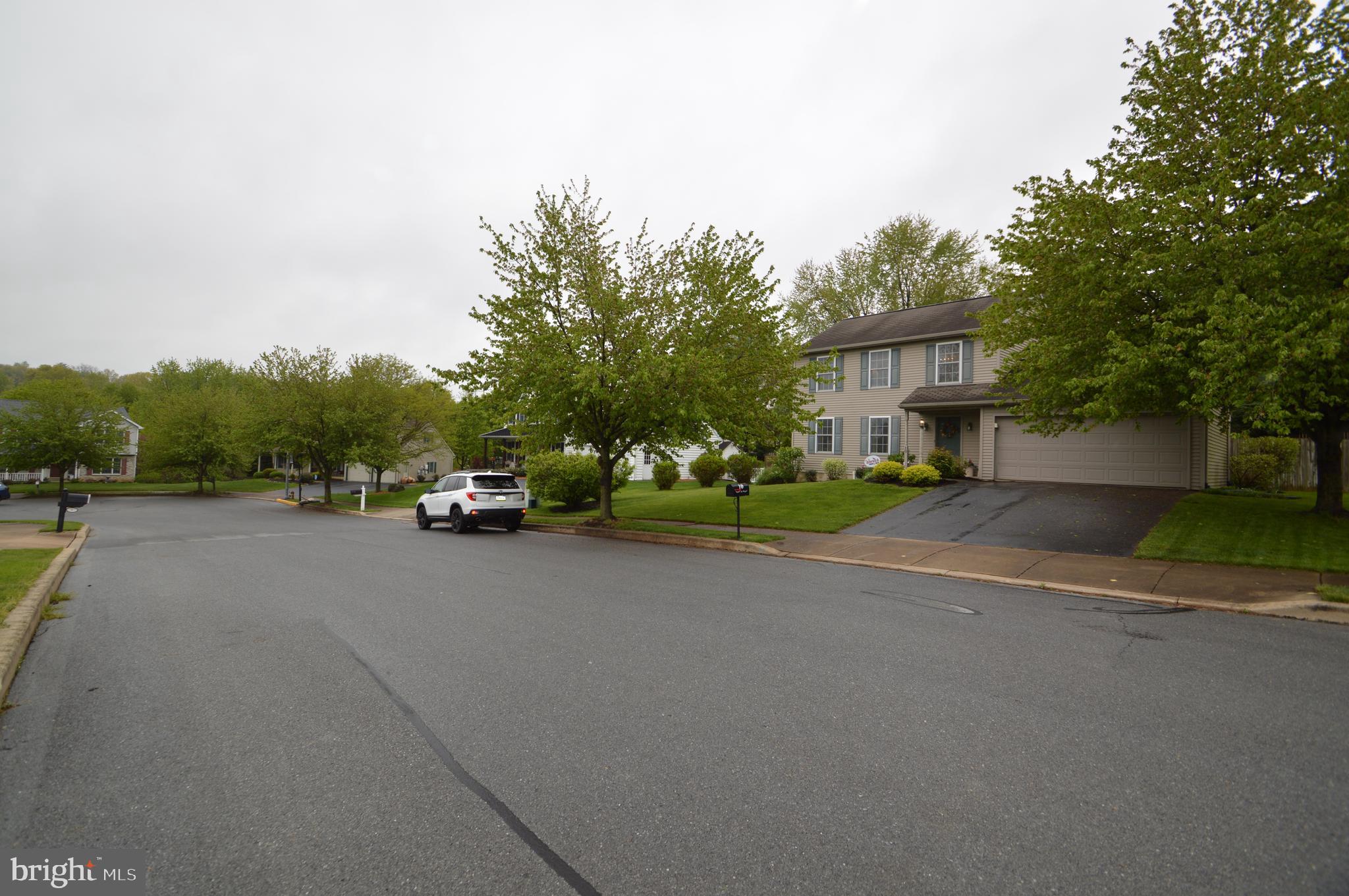 10 Peach Drive Lititz, PA 17543 - Photo 26 of 27 cul-de-sac