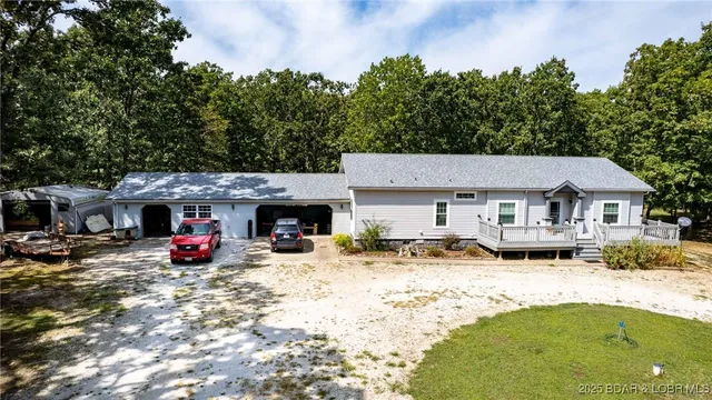 $425,000 | 4490 Ponderosa Drive, Stover, MO 65078