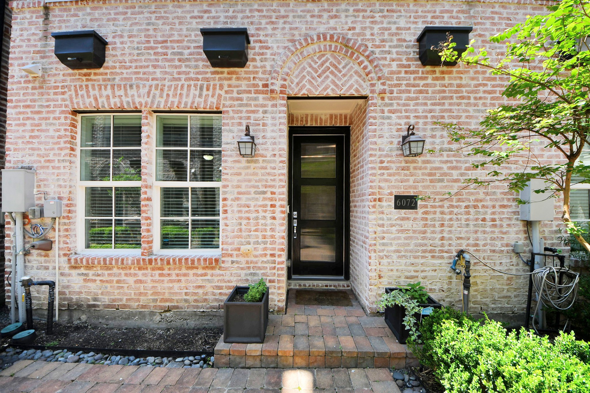 6072 Kansas Street Houston, TX 77007 - Photo 4 of 47