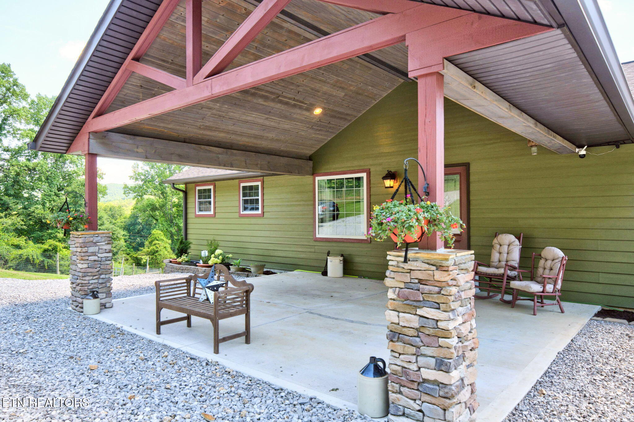 1252 Shellotte Loop Pall Mall, TN 38577 - Photo 6 of 60 4-web-or-mls-1252 Shellotte Loop_017_TNP