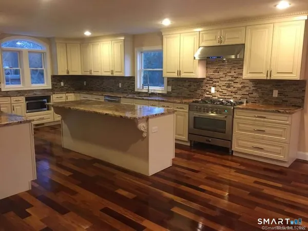 $589,900 | 647 New Haven Avenue, Milford, CT 06460