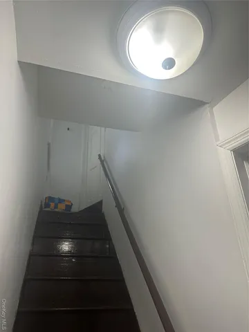 a close view of door lock