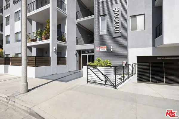 $5,400 | 13337 Beach Avenue, Unit 406, Marina del Rey, CA 90292